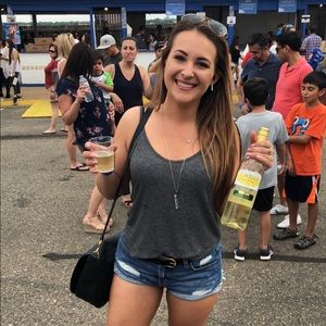 Meet your Posher, Konstantina